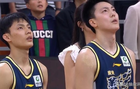 开云分部-在说谁？徐杰：我们上半场有能力追回来 但就是差一口气